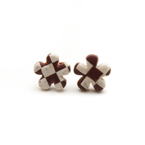 Brown and Off White Checkerboard Flower Stud Earrings